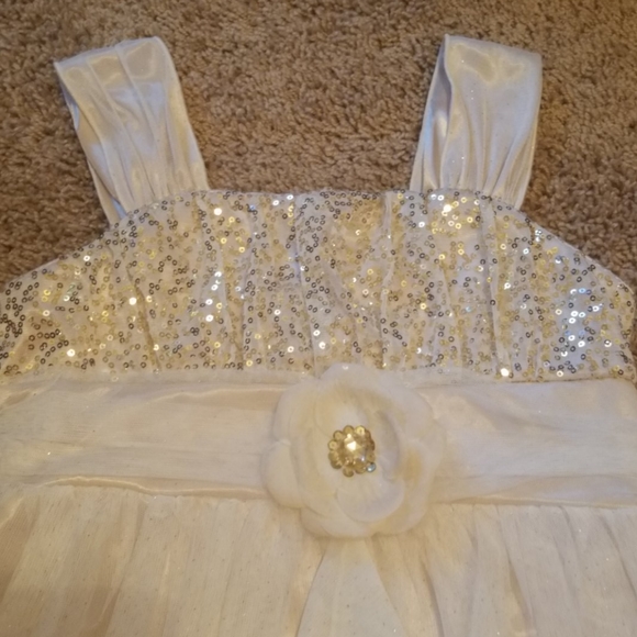 Sparkly girls dress - Picture 2 of 4